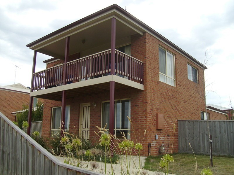 1/42 Donvale Drive, Leopold VIC 3224