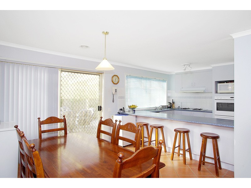 10 Thornton Close, Lovely Banks VIC 3221