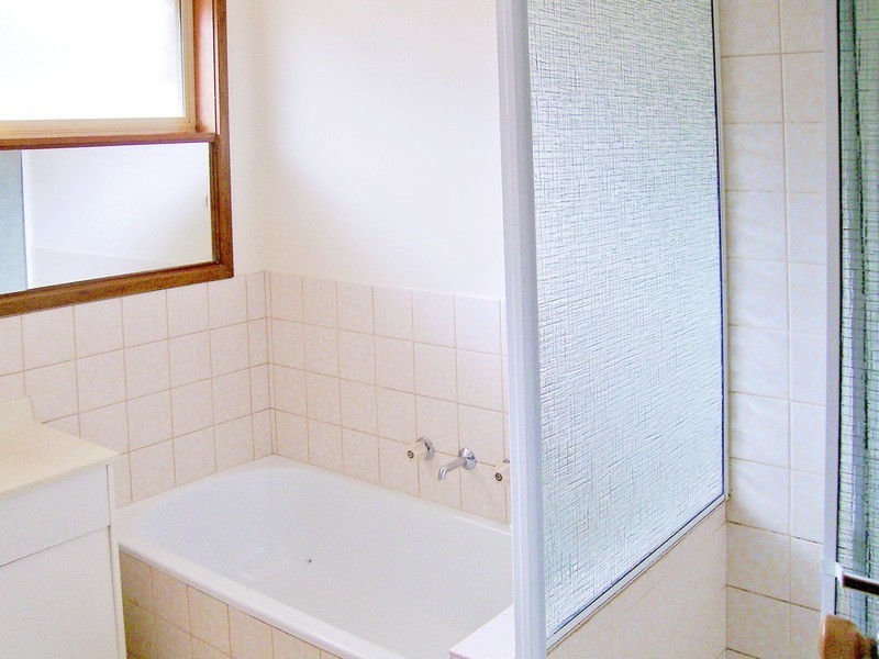1/115 Solar Drive, Whittington VIC 3219