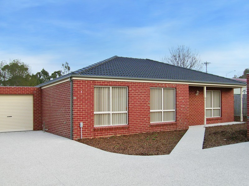 2/41 Daly Boulevard, Highton VIC 3216