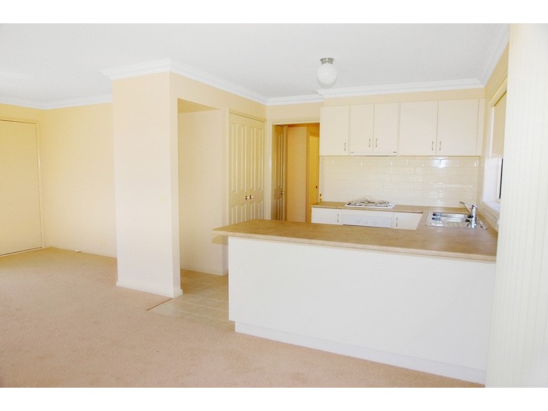 2/41 Daly Boulevard, Highton VIC 3216