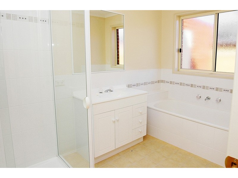 2/41 Daly Boulevard, Highton VIC 3216