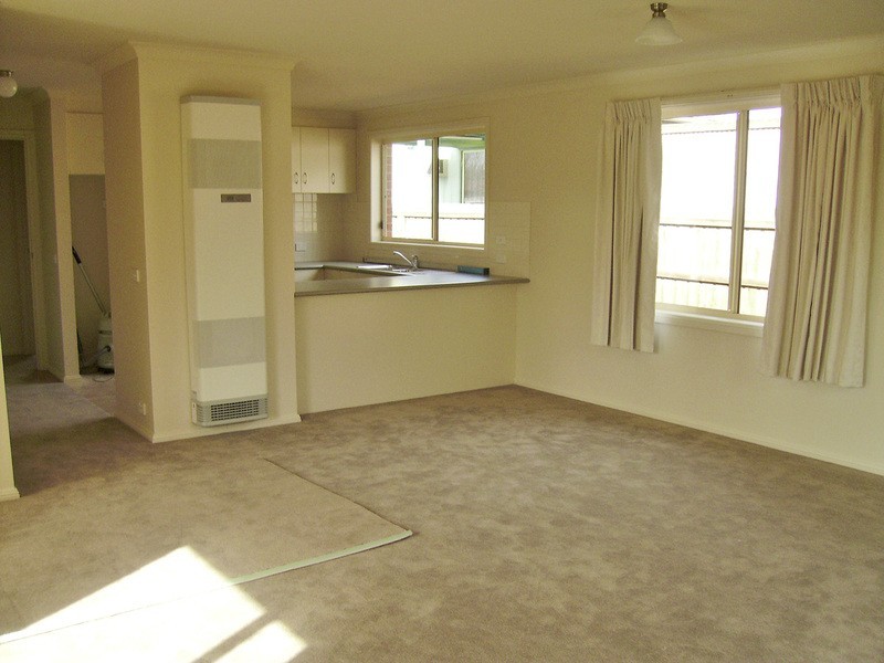 2/4 Francis Street, Newcomb VIC 3219