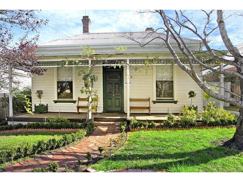 39 Stinton Avenue, Newtown VIC 3220