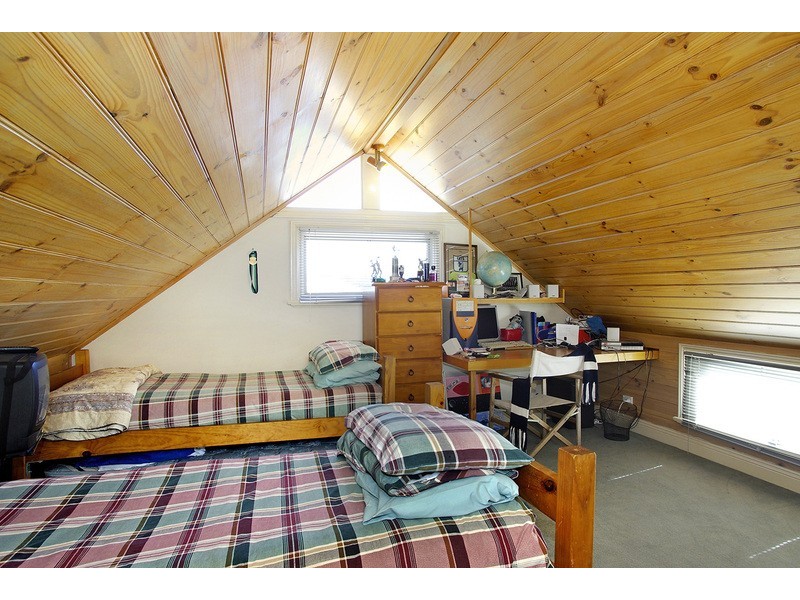 39 Stinton Avenue, Newtown VIC 3220