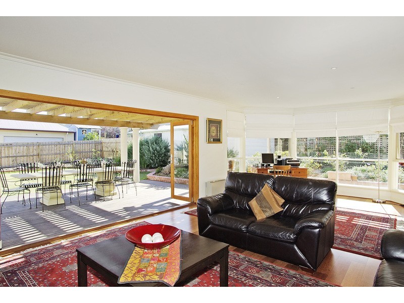 39 Stinton Avenue, Newtown VIC 3220