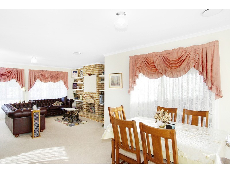 55 Mulquiney Crescent, Highton VIC 3216