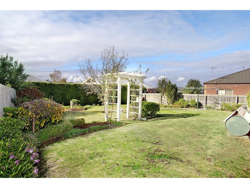 55 Mulquiney Crescent, Highton VIC 3216