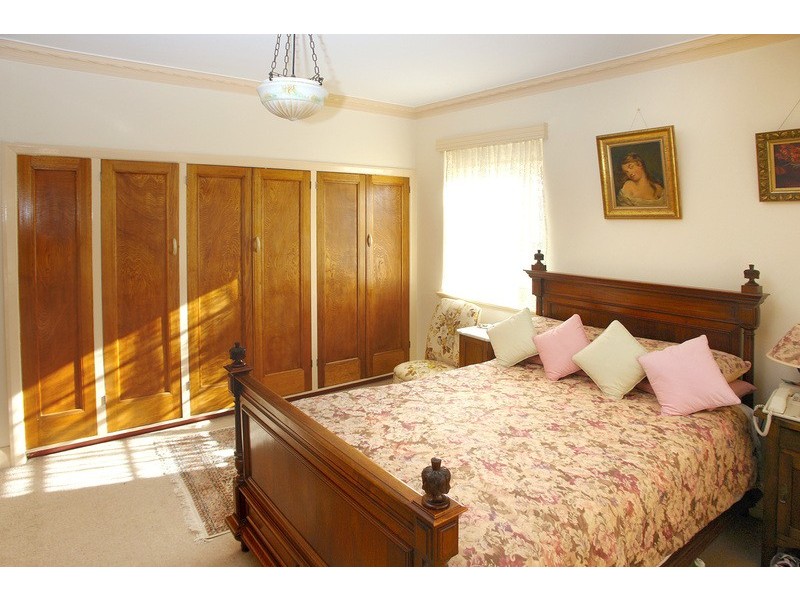 296 Latrobe Terrace, Newtown VIC 3220