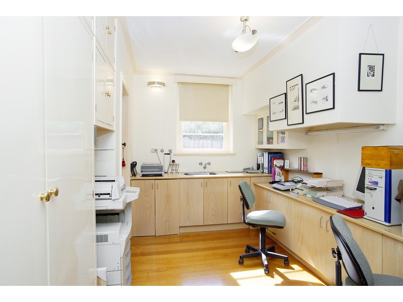 296 Latrobe Terrace, Newtown VIC 3220