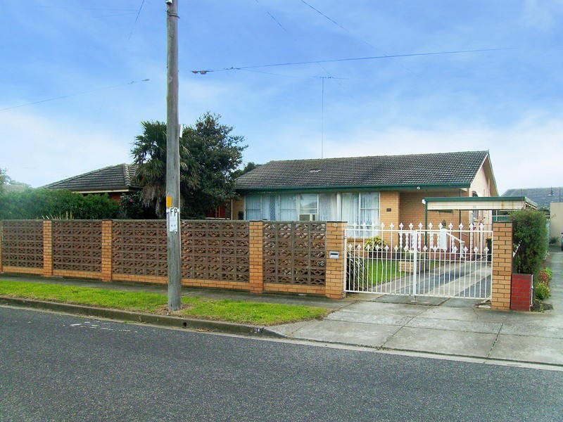 29 Fidge Crescent, Breakwater VIC 3219