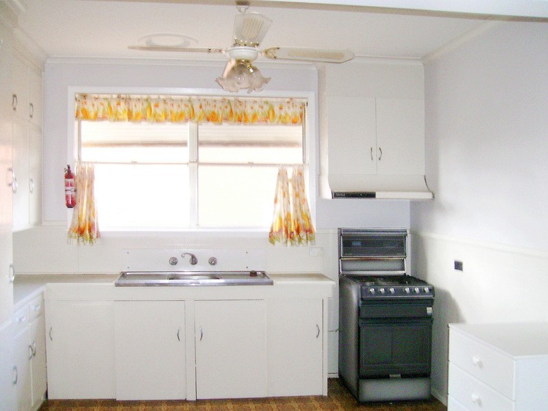 29 Fidge Crescent, Breakwater VIC 3219