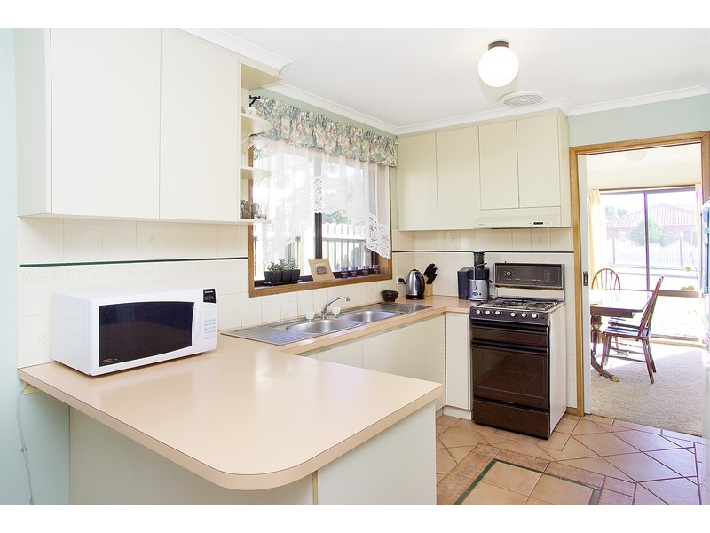 5 Seymour Close, Grovedale VIC 3216