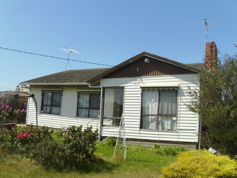 11 Warren Court, East Geelong VIC 3219