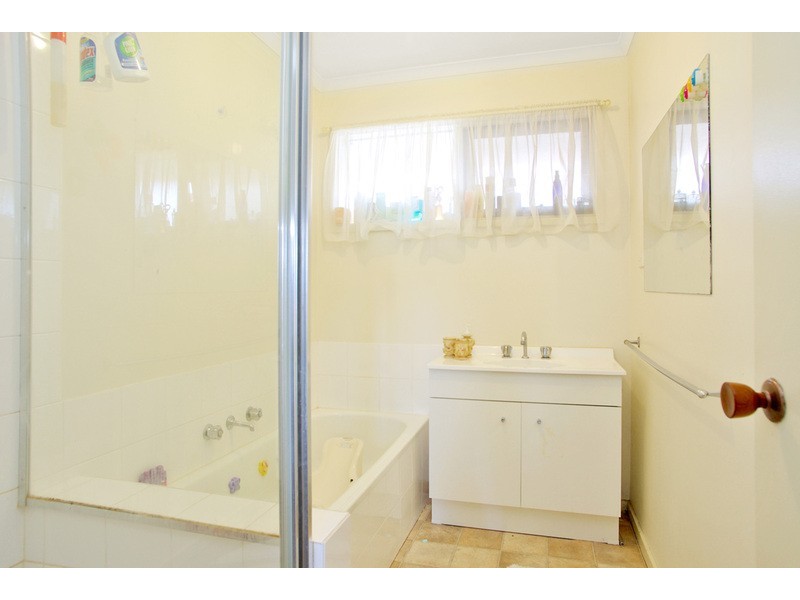 68 Cloverdale Drive, Corio VIC 3214