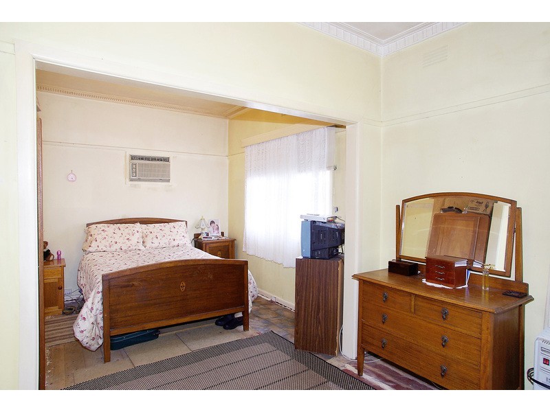 104 Thompsons Road, North Geelong VIC 3215