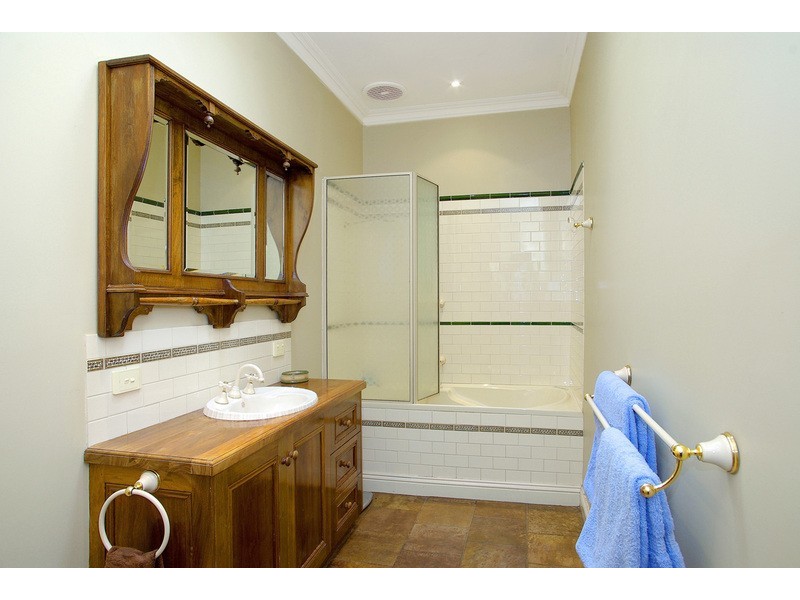 42 Virginia Street, Newtown VIC 3220