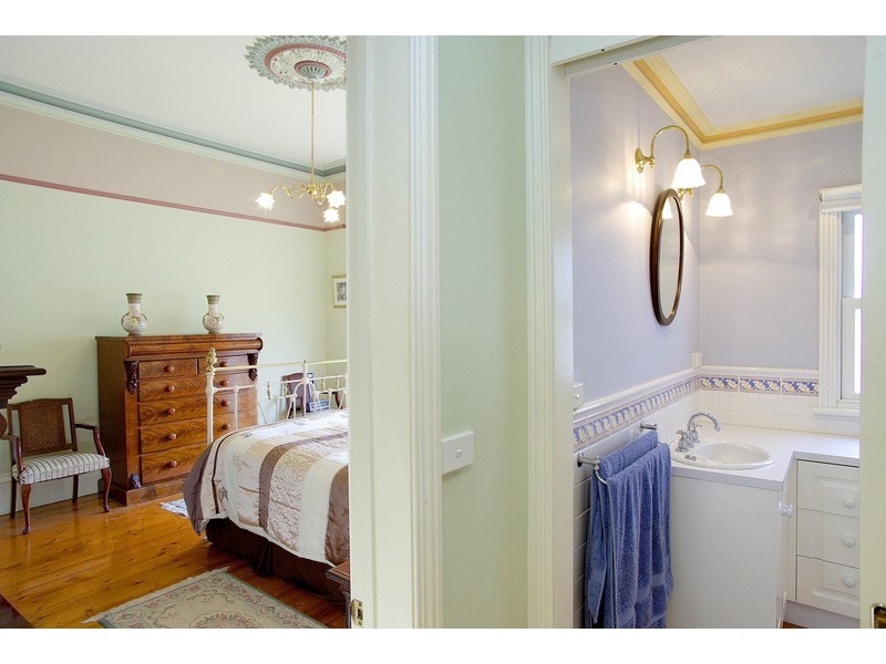 42 Virginia Street, Newtown VIC 3220