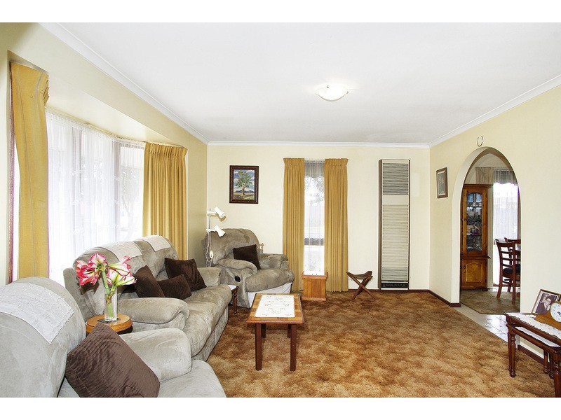 21 Enfield Drive, St Albans Park VIC 3219