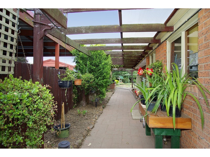 21 Enfield Drive, St Albans Park VIC 3219