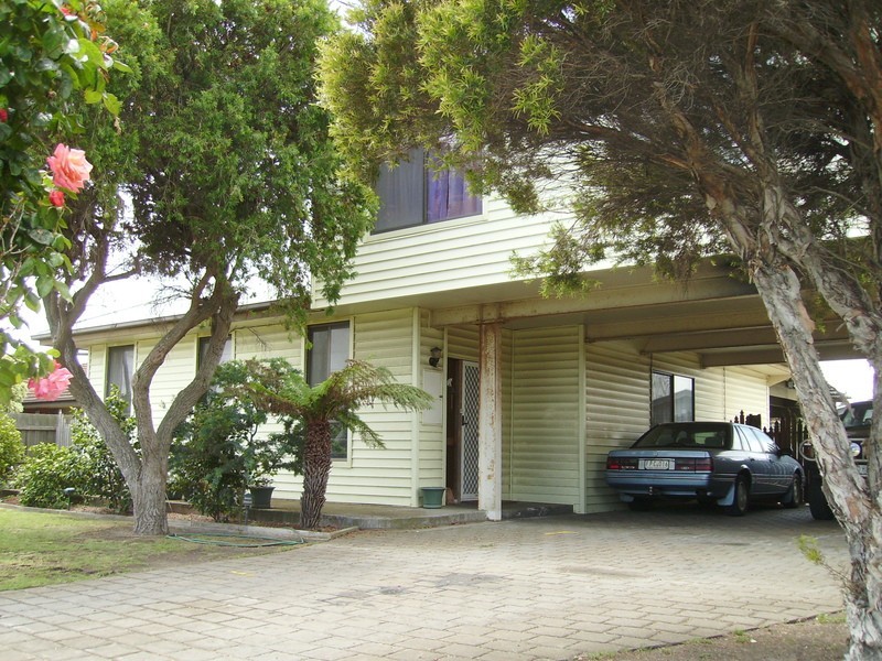 19 Westmoreland Street, St Albans Park VIC 3219