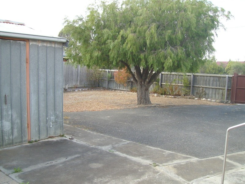 19 Carruthers Court, East Geelong VIC 3219
