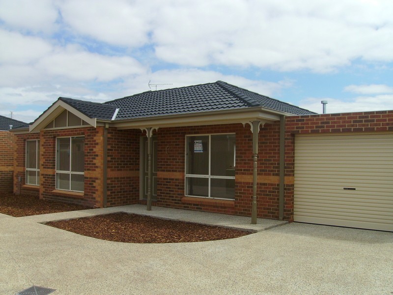 2/55 Haugh Street, Lovely Banks VIC 3221