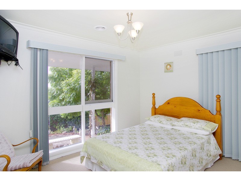 2 Teasdale Court, Highton VIC 3216