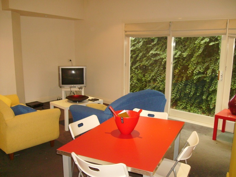 11 Holyrood Avenue, Newtown VIC 3220