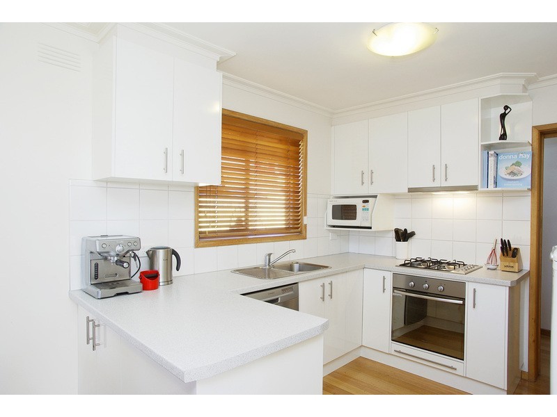 17 Villamanta Street, Geelong West VIC 3218