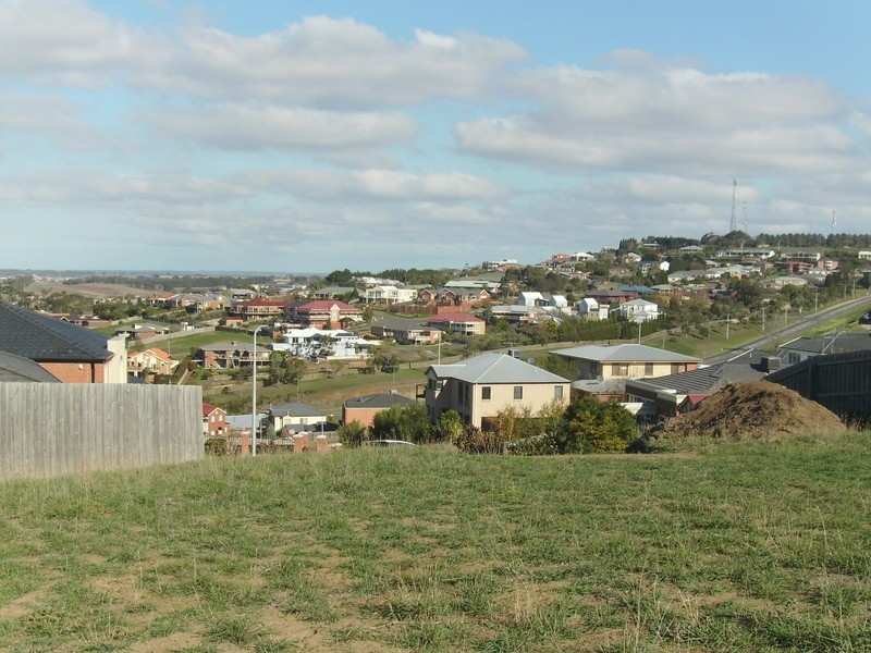 6 Hillcrest Court, Highton VIC 3216