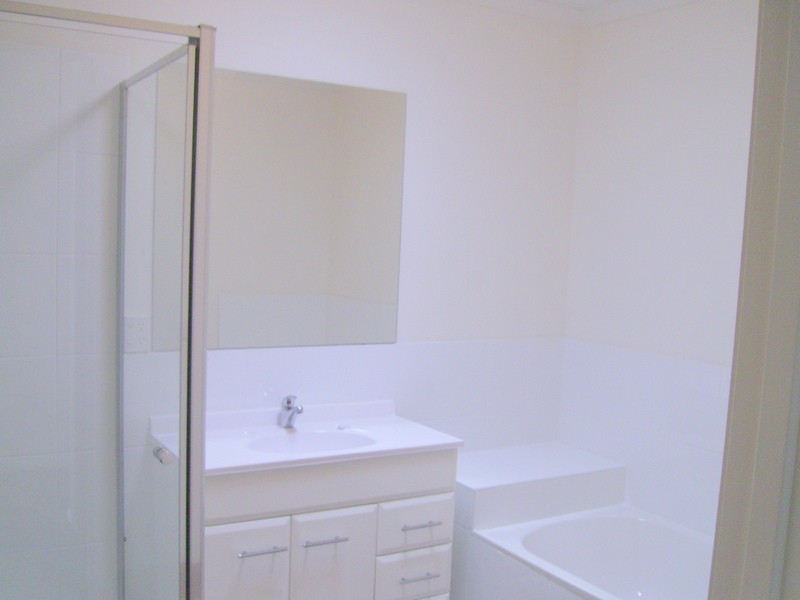 1 & 2/12 Patrick Street, Whittington VIC 3219