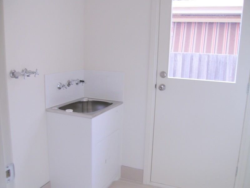 1 & 2/12 Patrick Street, Whittington VIC 3219