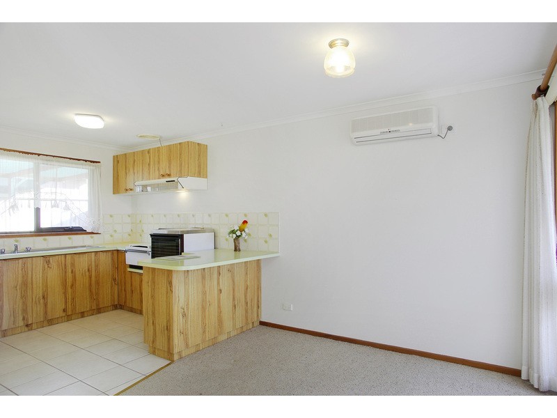 2/5 Lawrence Street, Leopold VIC 3224
