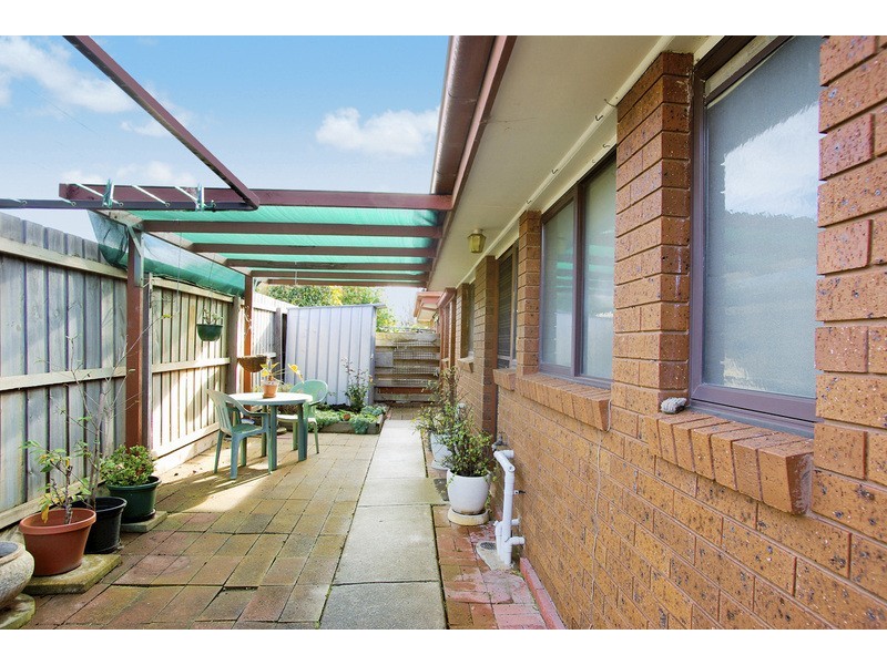 2/5 Lawrence Street, Leopold VIC 3224