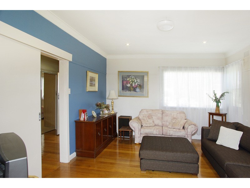 15 Charlotte Avenue, Newcomb VIC 3219