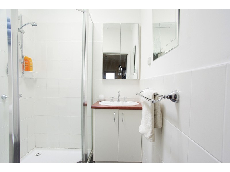 15 Charlotte Avenue, Newcomb VIC 3219