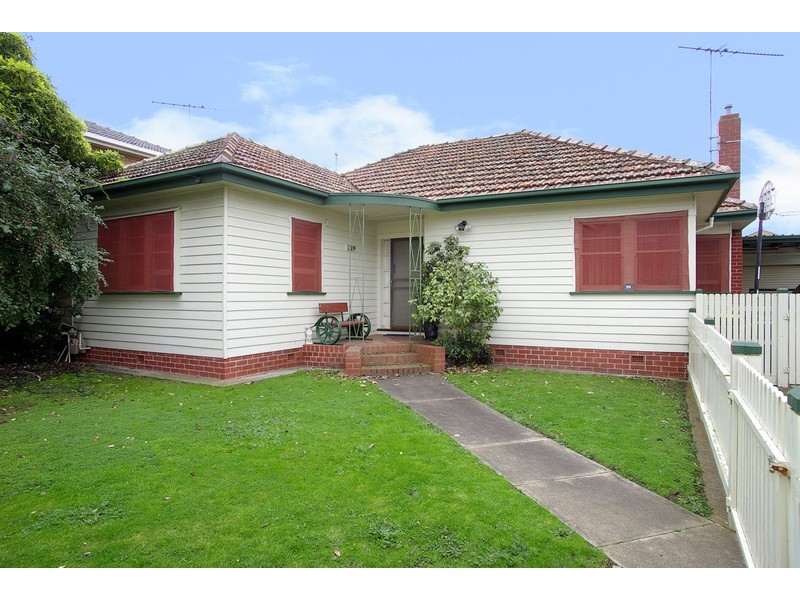 26 Russell Street, Newtown VIC 3220
