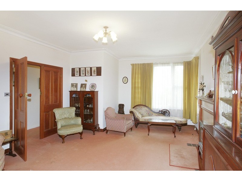 13 College Court, Newtown VIC 3220