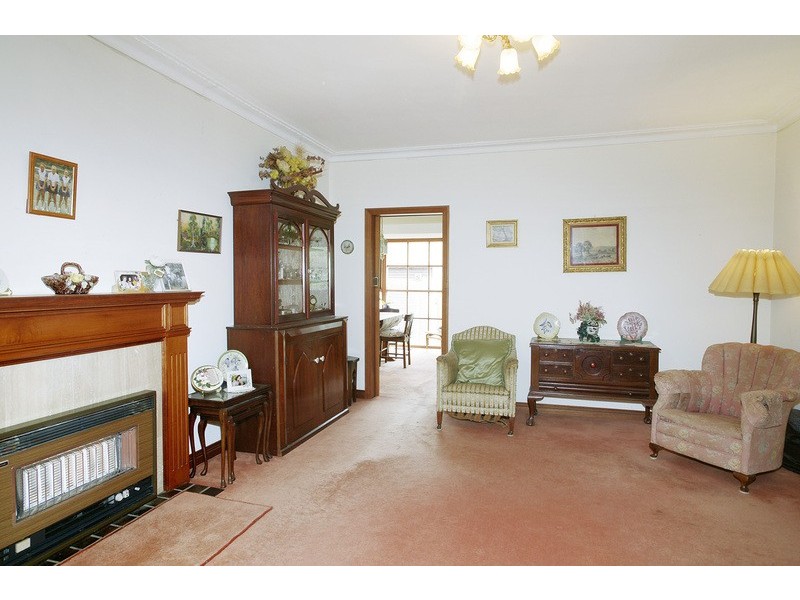 13 College Court, Newtown VIC 3220