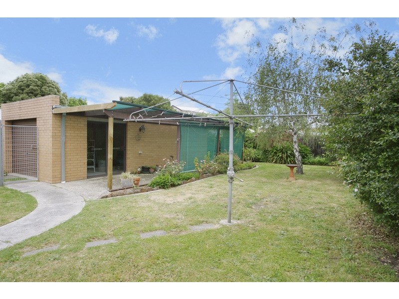 13 College Court, Newtown VIC 3220