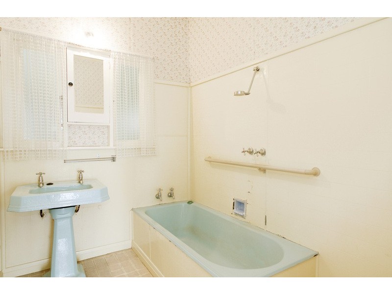 18 Bailey Street, Belmont VIC 3216