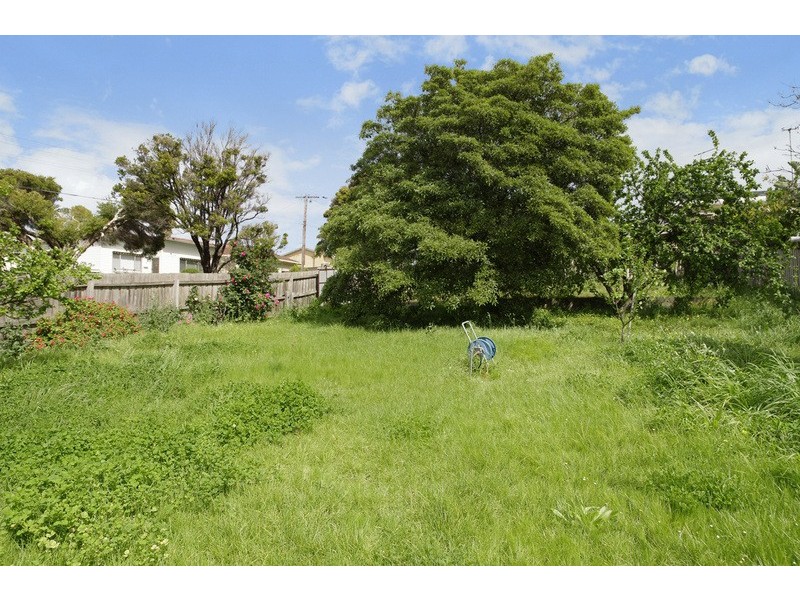 18 Bailey Street, Belmont VIC 3216