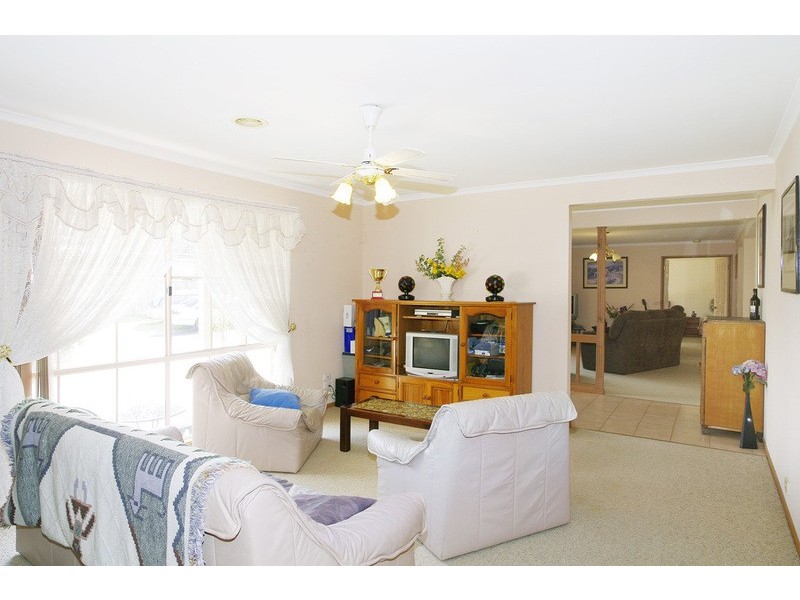 1 Glen Court, Leopold VIC 3224