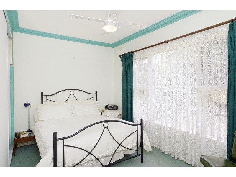 42 Iona Avenue, Belmont VIC 3216