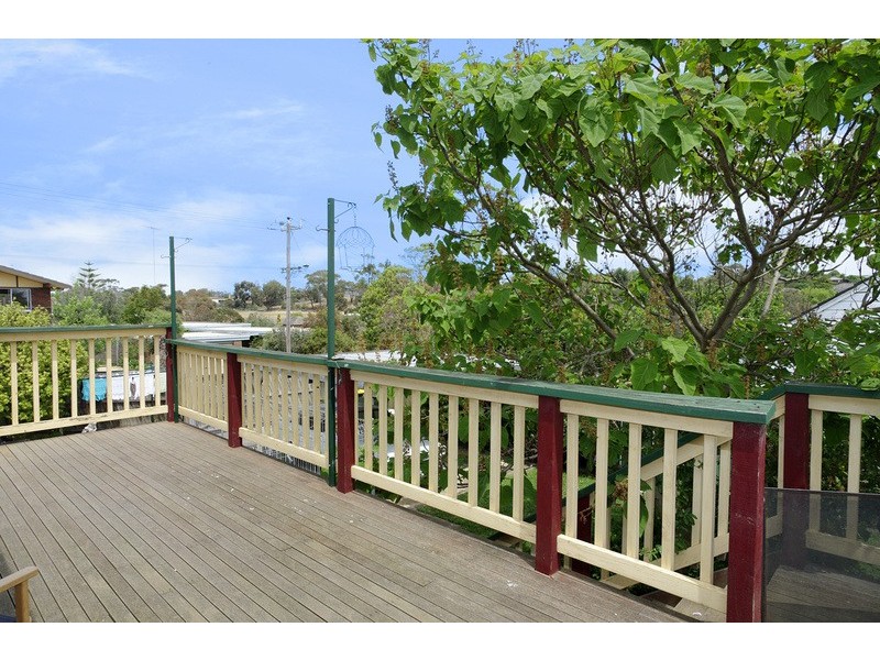 42 Iona Avenue, Belmont VIC 3216