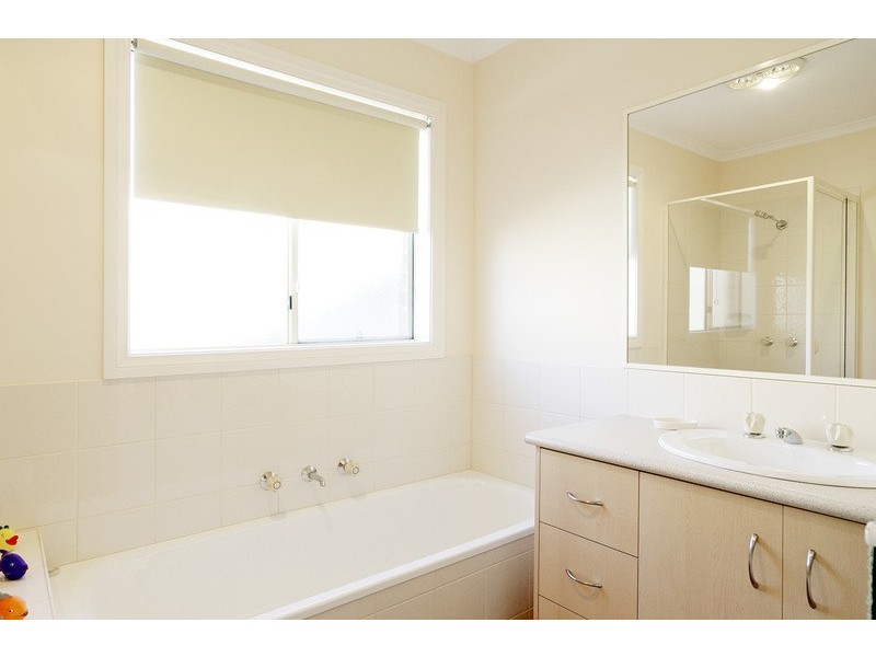 1/48 Huon Crescent, Leopold VIC 3224