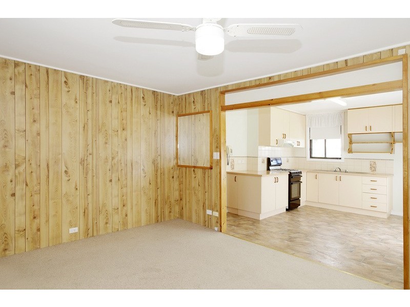 7 Staverly Road, Herne Hill VIC 3218