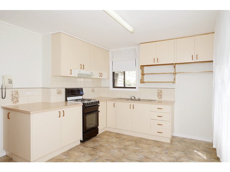 7 Staverly Road, Herne Hill VIC 3218