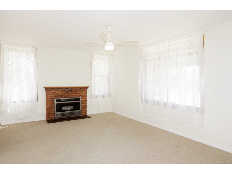 7 Staverly Road, Herne Hill VIC 3218